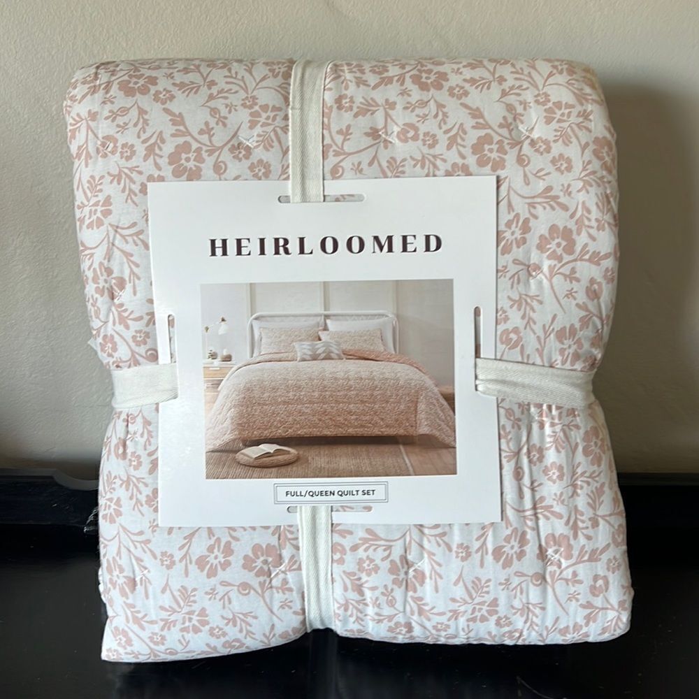 Heirloomed Floral Work Quilt Set